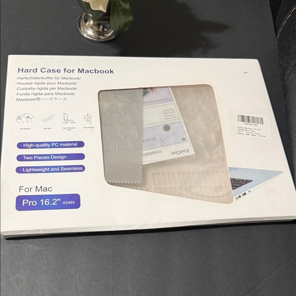 Other - EooCoo Hard Case for MacBook